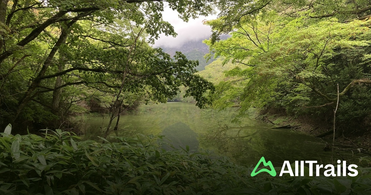 湖上の山 A mysterious cliff visible from the Hokuriku Shinkansen! A