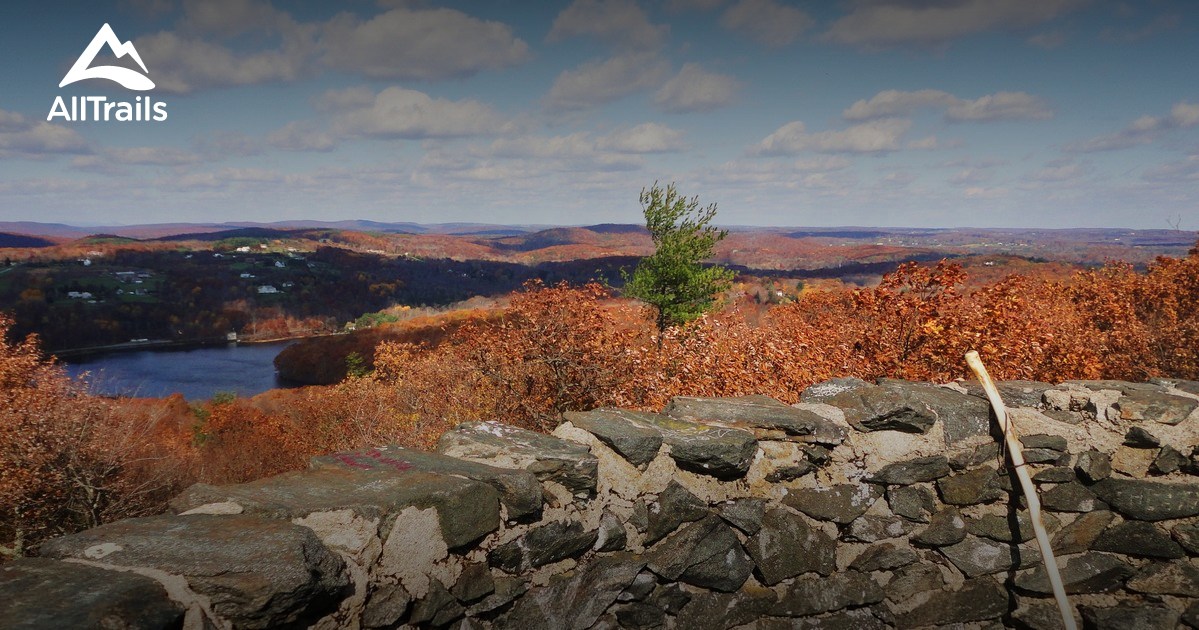 Best Trails in Mount Tom State Park Connecticut 37 Photos & 42