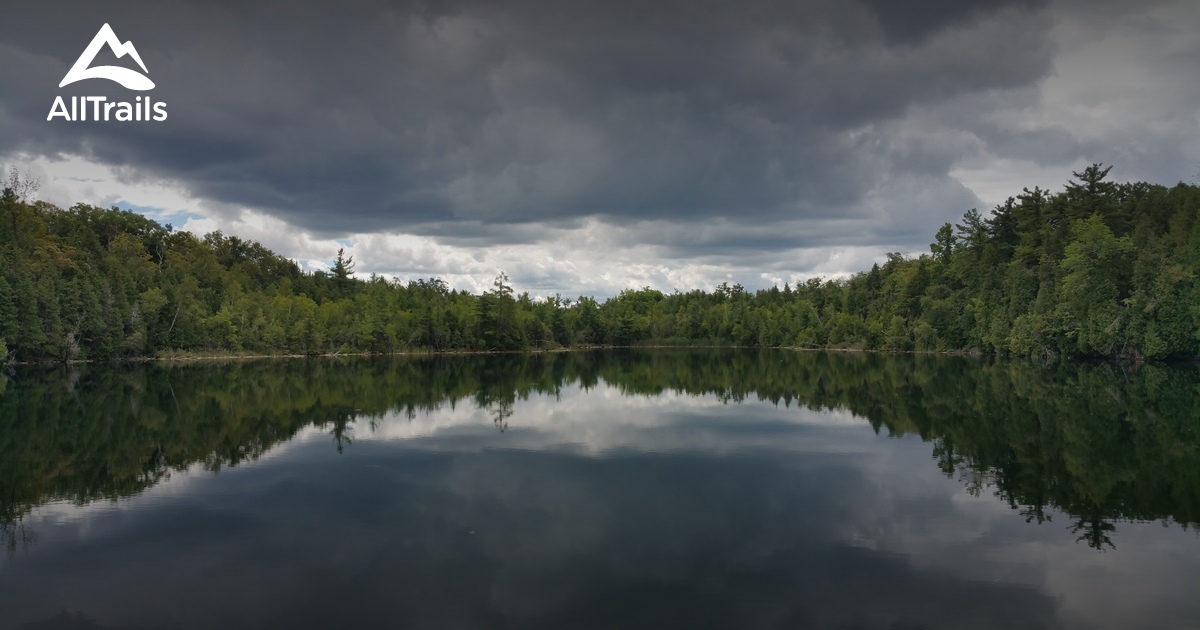 Best Trails in Rattlesnake Point Conservation Area - Ontario, Canada