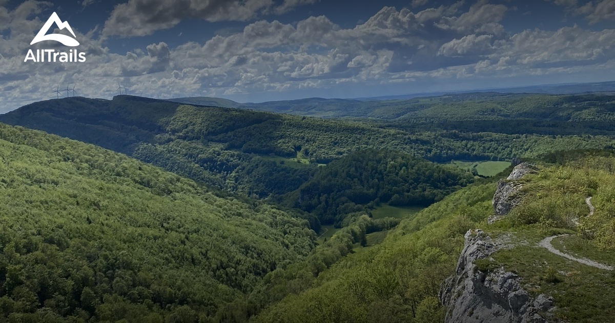 Best hikes and trails in Réserve naturelle régionale du Crêt des Roches ...